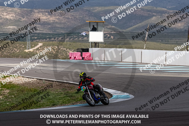cadwell no limits trackday;cadwell park;cadwell park photographs;cadwell trackday photographs;enduro digital images;event digital images;eventdigitalimages;no limits trackdays;peter wileman photography;racing digital images;trackday digital images;trackday photos